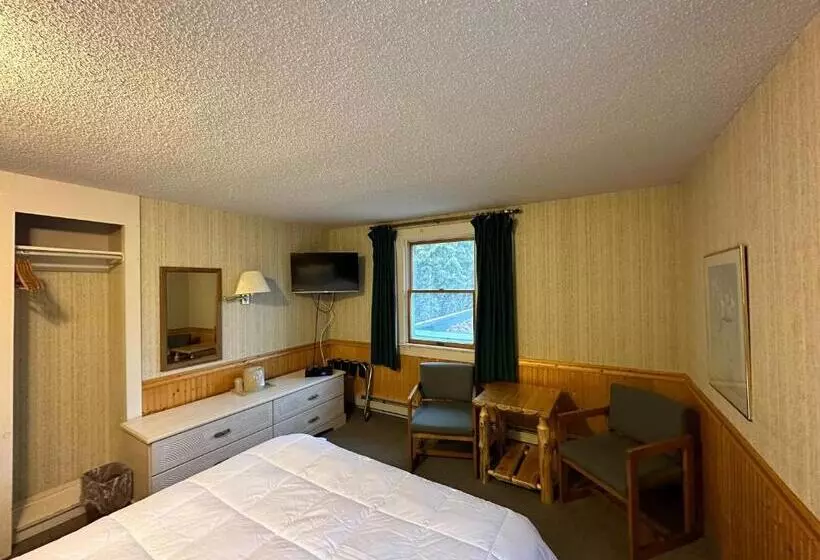 Мотель Maple Leaf Inn Lake Placid