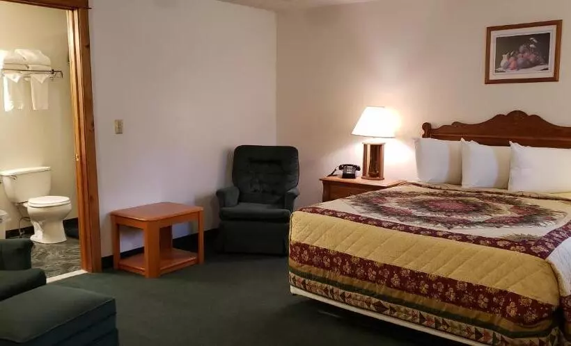 Мотель Maple Leaf Inn Lake Placid