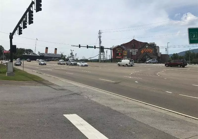 汽车旅馆 Smoky View Inn