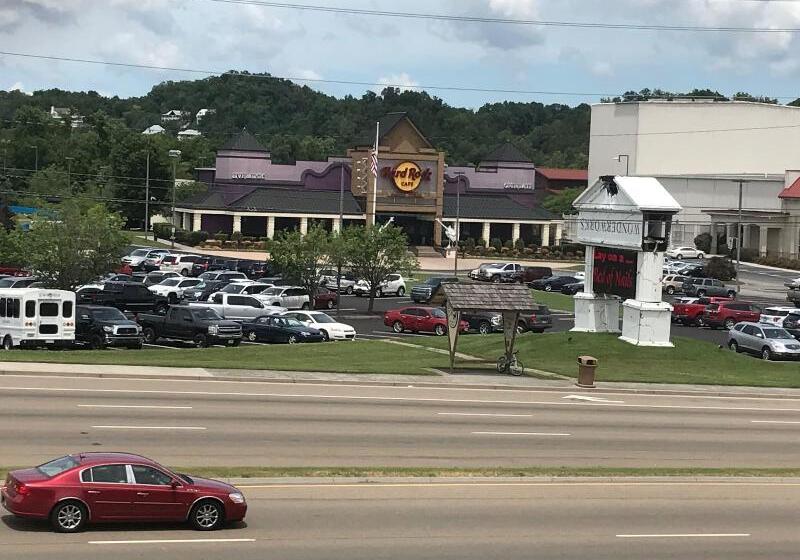 モーテル Smoky View Inn