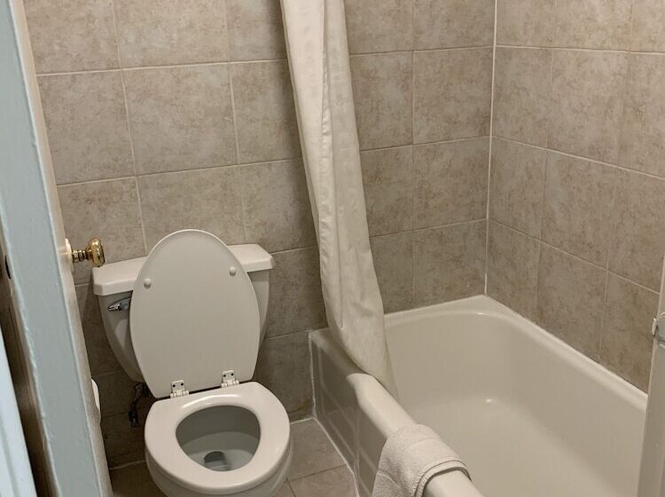 فندق على الطريق Scottish Inns Tonawanda