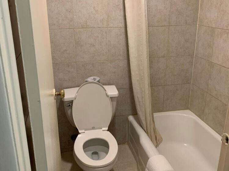 فندق على الطريق Scottish Inns Tonawanda