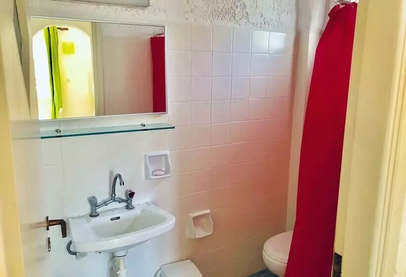 Semiramis Piskopiano By Checkin