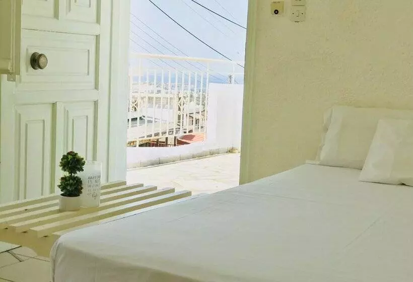 Semiramis Piskopiano By Checkin