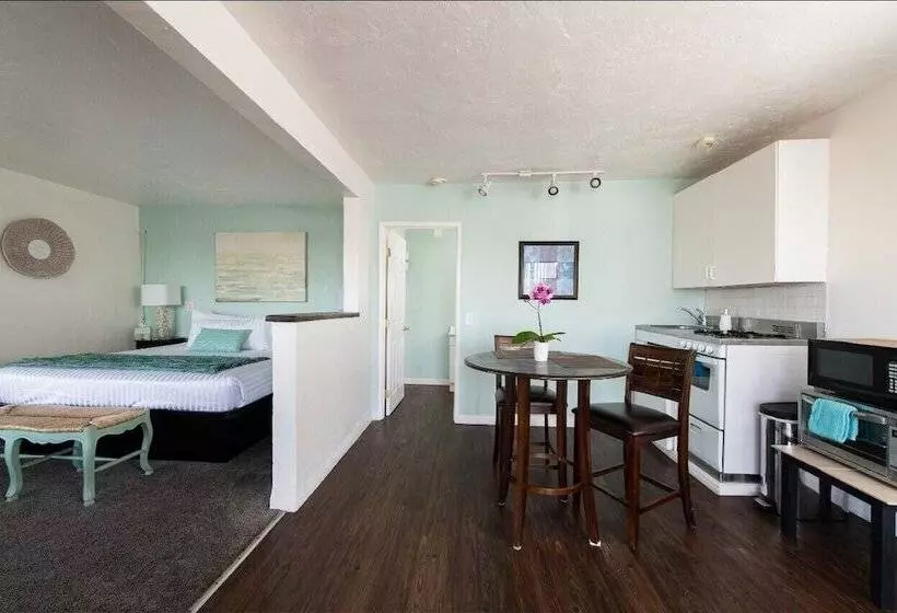 The Patriots Boutique Motel