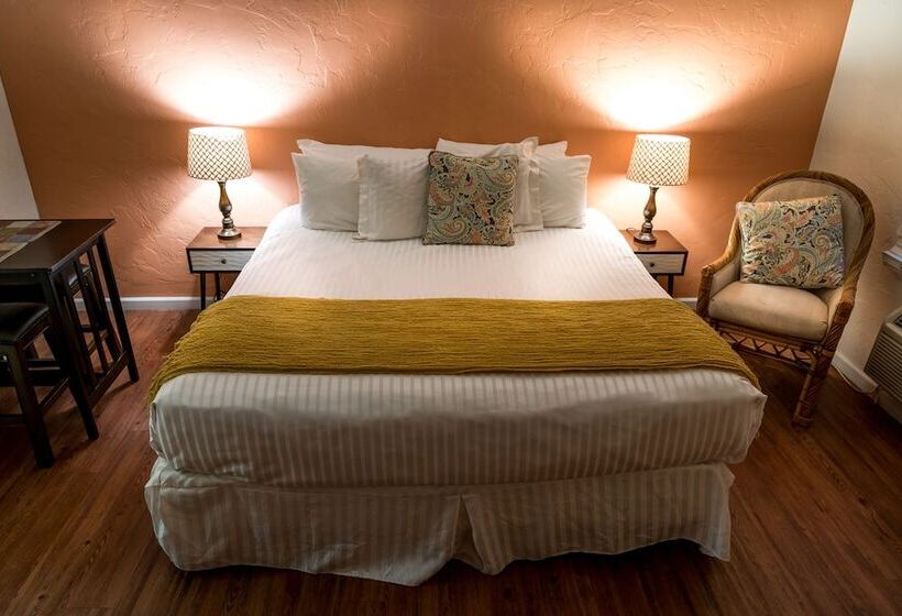 The Patriots Boutique Motel