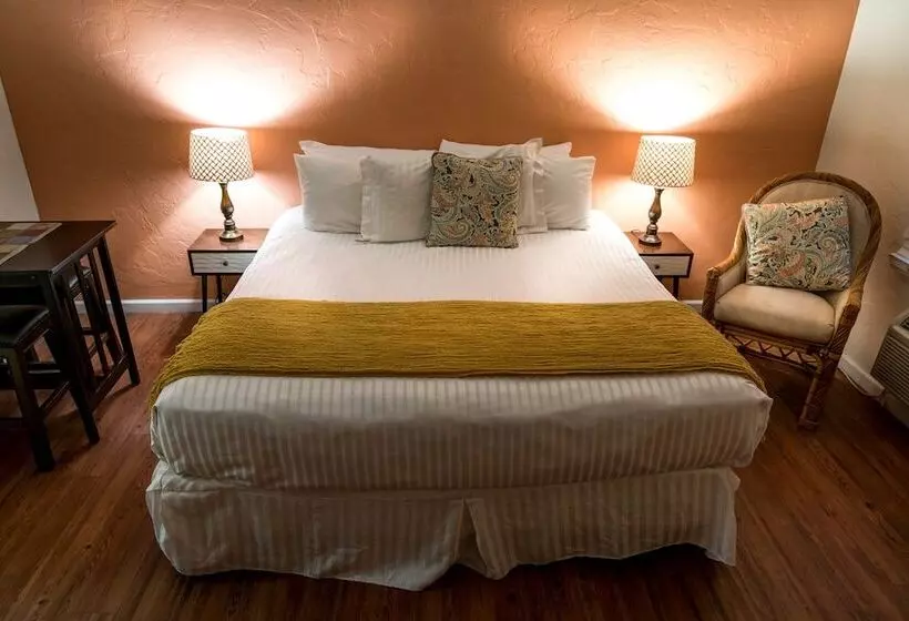 The Patriots Boutique Motel