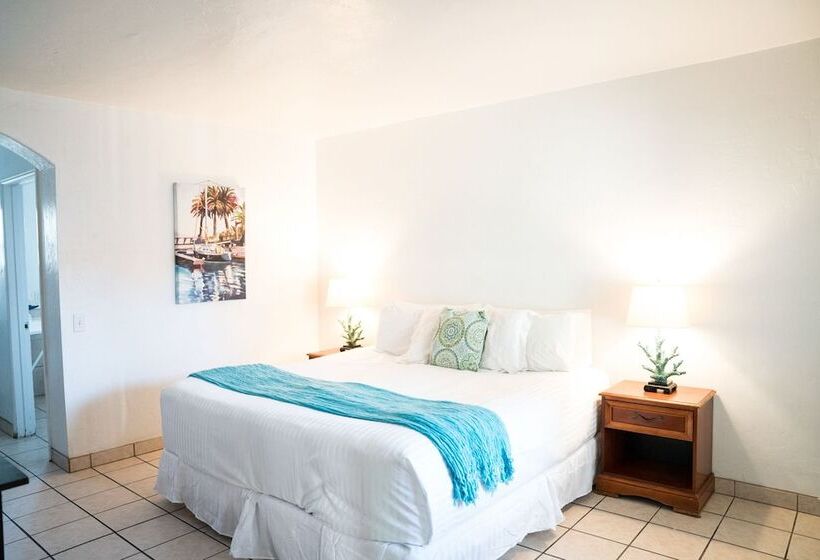 The Patriots Boutique Motel