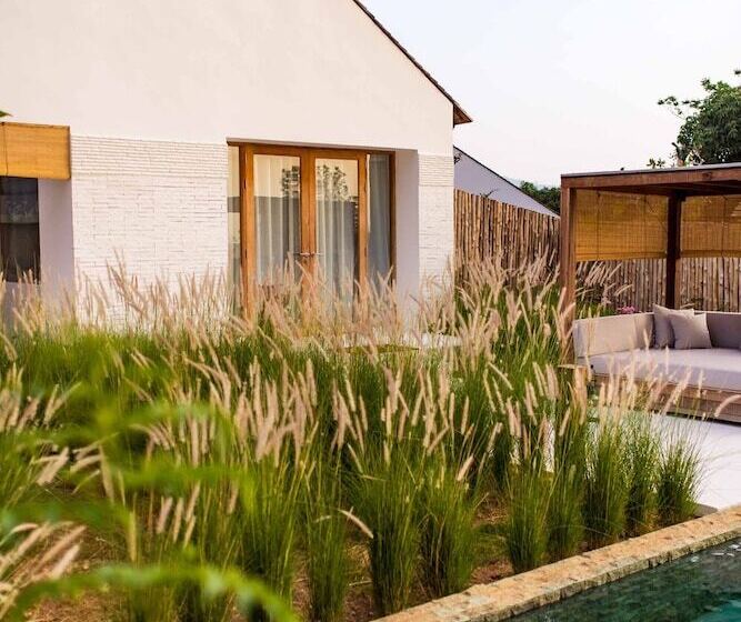 Отель Roukh Kiri Khaoyai, The Centara Collection