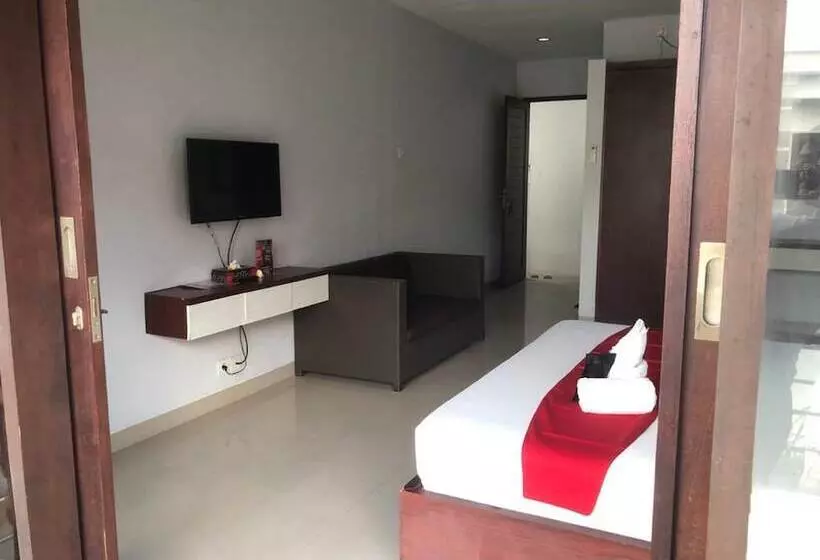 ホテル Reddoorz Near Jimbaran Beach 2