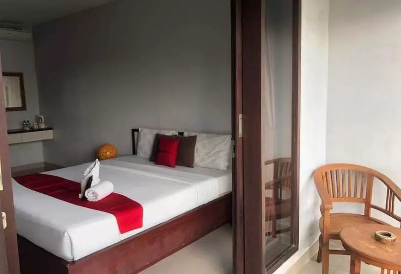ホテル Reddoorz Near Jimbaran Beach 2