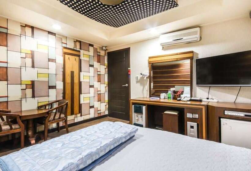 Motel Geochang Enter