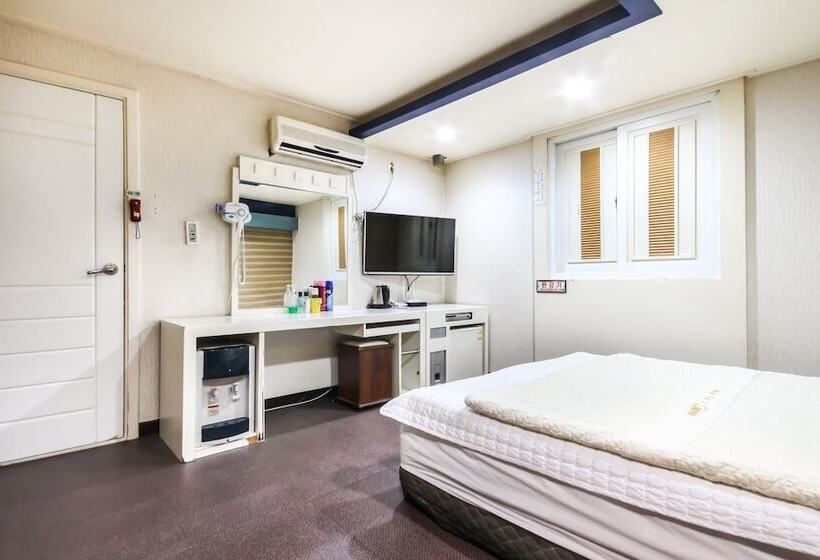 Motel Geochang Enter