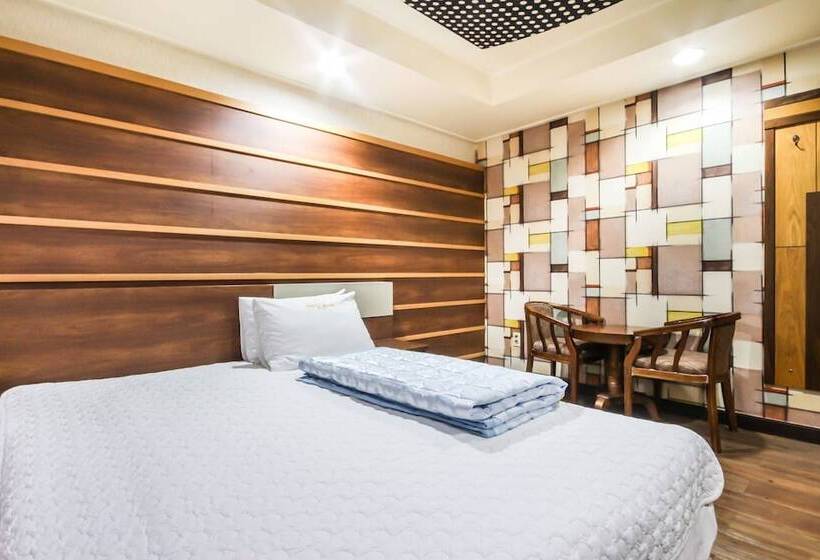 Motel Geochang Enter