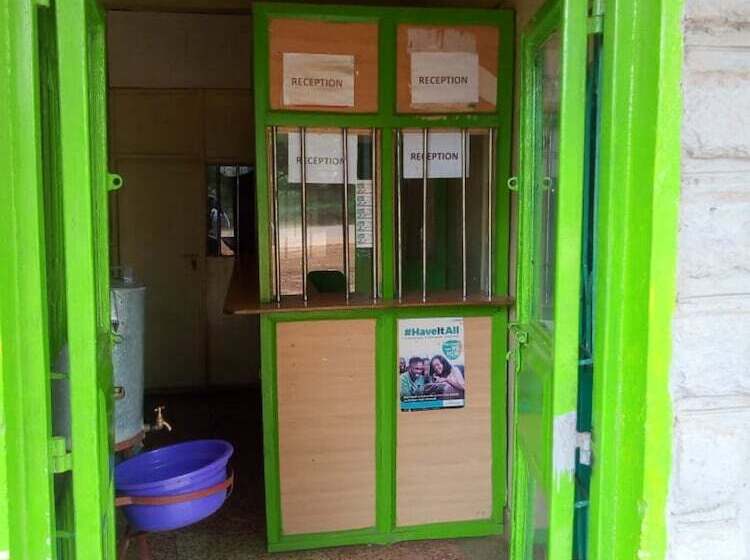 هتل At Ease Guest House