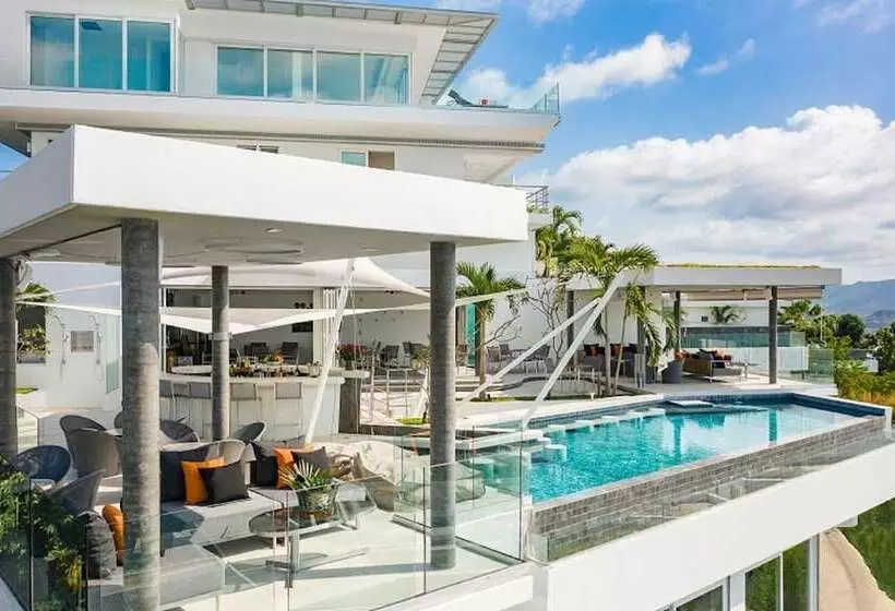 Hotelli Unique Boutique Resort