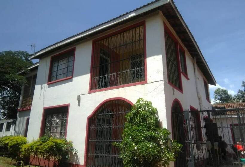 膳宿费 Robert's Village Inn