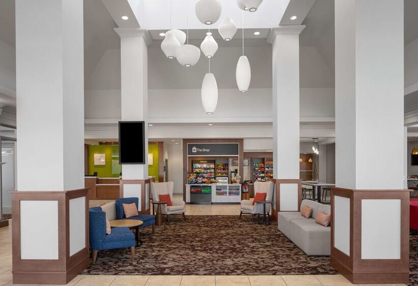 Отель Hilton Garden Inn Salt Lake City Airport