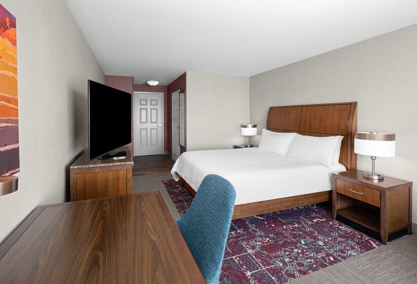 Отель Hilton Garden Inn Salt Lake City Airport