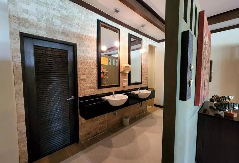 בית מלון כפרי Lanta Mermaid Boutique House