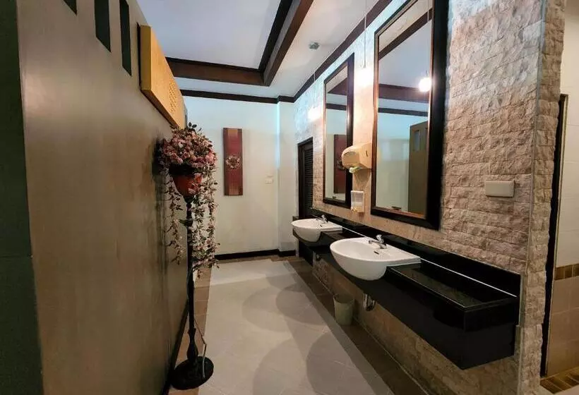 בית מלון כפרי Lanta Mermaid Boutique House