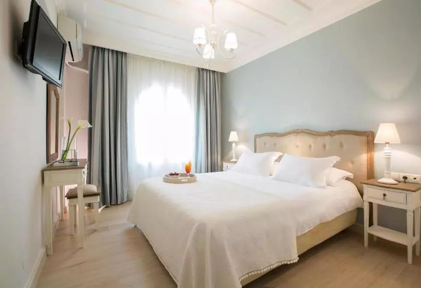 Lefko Hotel & Apartments