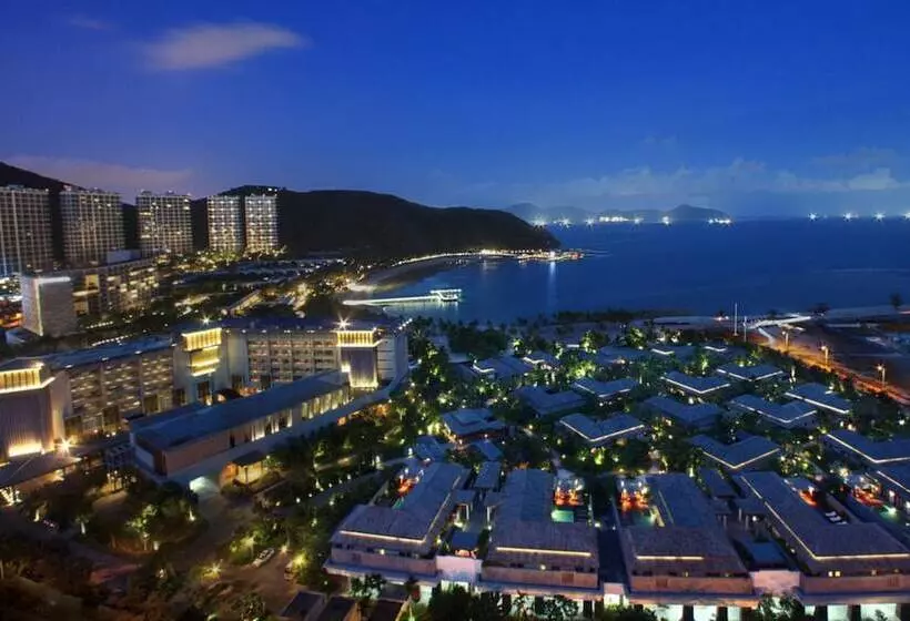 هتل Sanya Luhuitou Resort & Spa