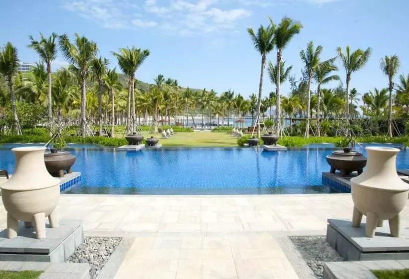 هتل Sanya Luhuitou Resort & Spa
