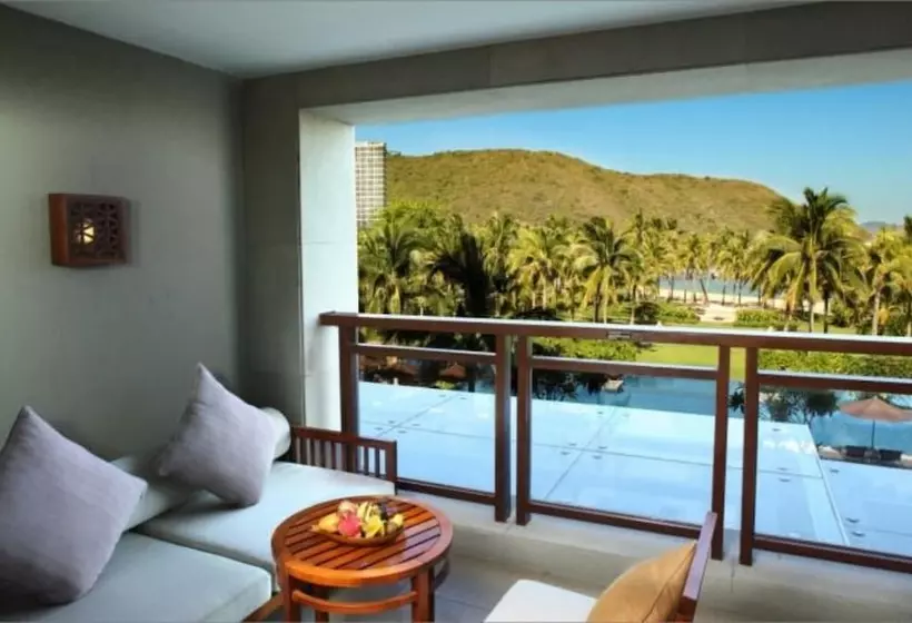 هتل Sanya Luhuitou Resort & Spa