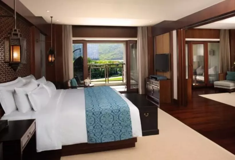 هتل Sanya Luhuitou Resort & Spa