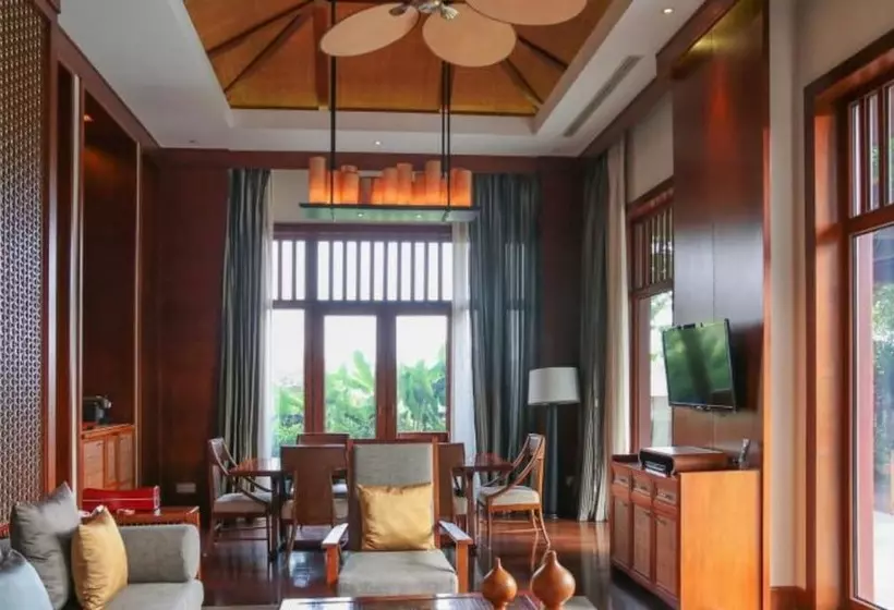 هتل Sanya Luhuitou Resort & Spa