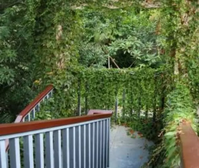 هتل Sanya Luhuitou Resort & Spa