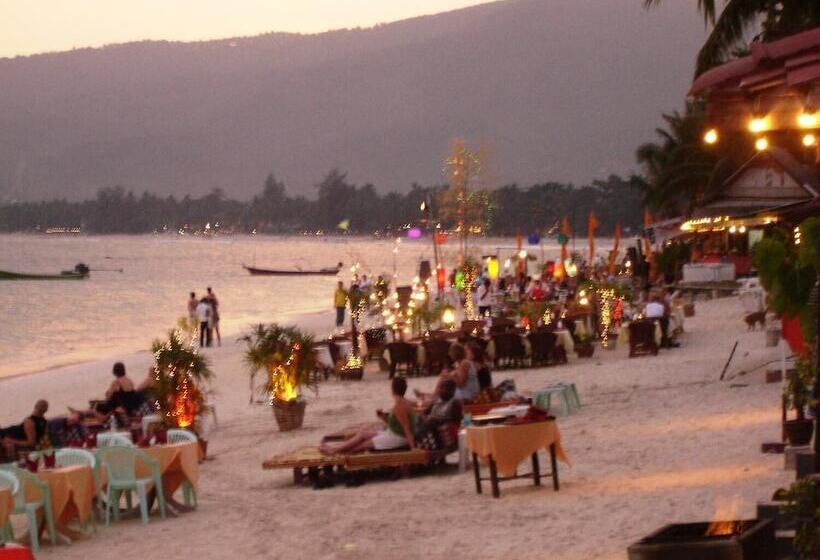 בית מלון כפרי Nantra Chaweng Beach