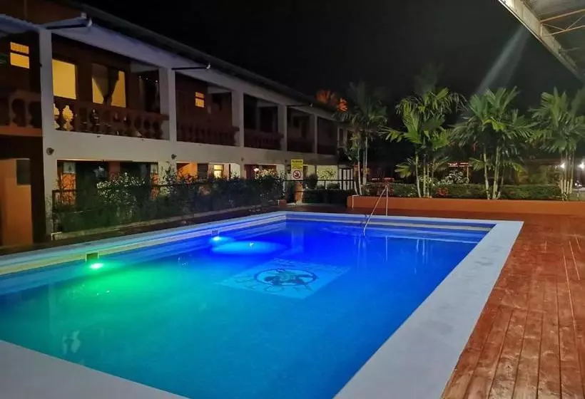 Отель Nido Del Halcón