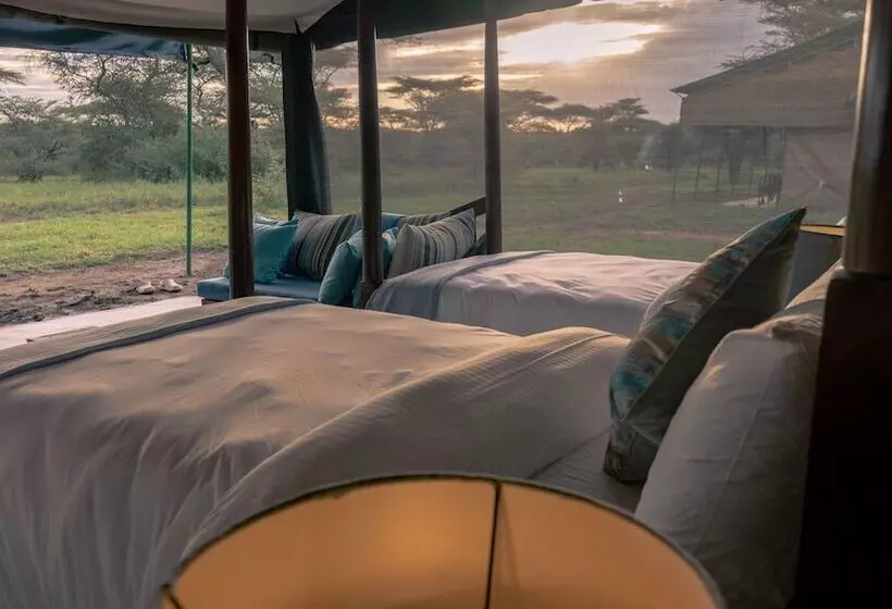 هتل Serengeti Migration Camp