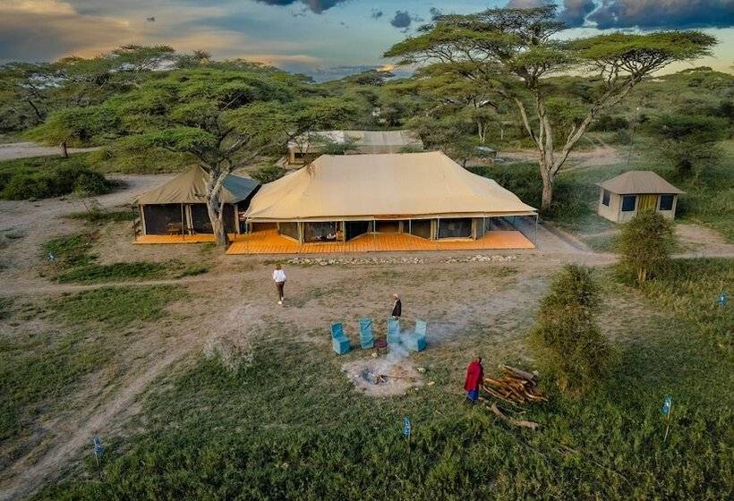 ホテル Serengeti Migration Camp