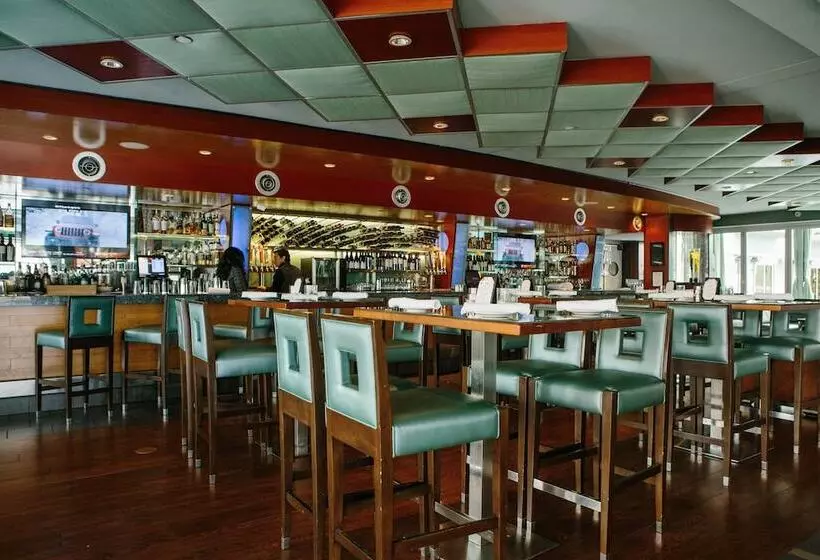 Shade Hotel Manhattan Beach