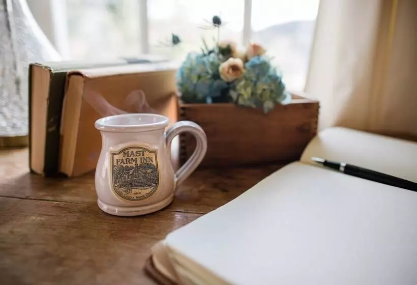 ホテル The Mast Farm Inn