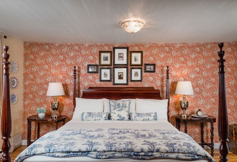 فندق The Mast Farm Inn