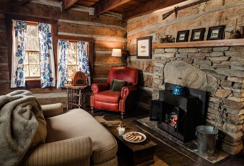 فندق The Mast Farm Inn