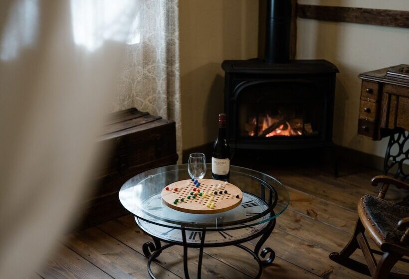 فندق The Mast Farm Inn