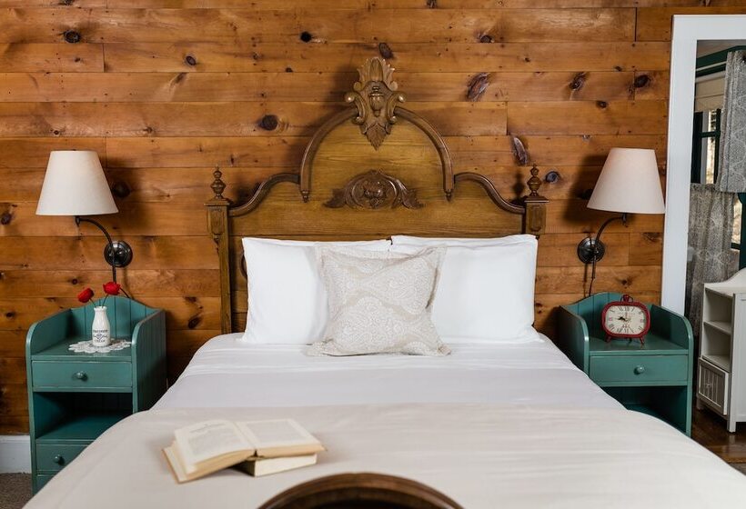 فندق The Mast Farm Inn