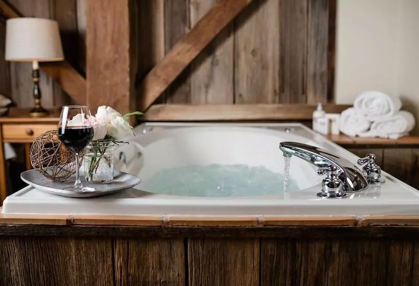 ホテル The Mast Farm Inn