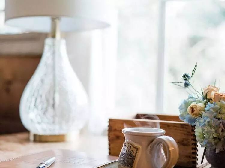 ホテル The Mast Farm Inn