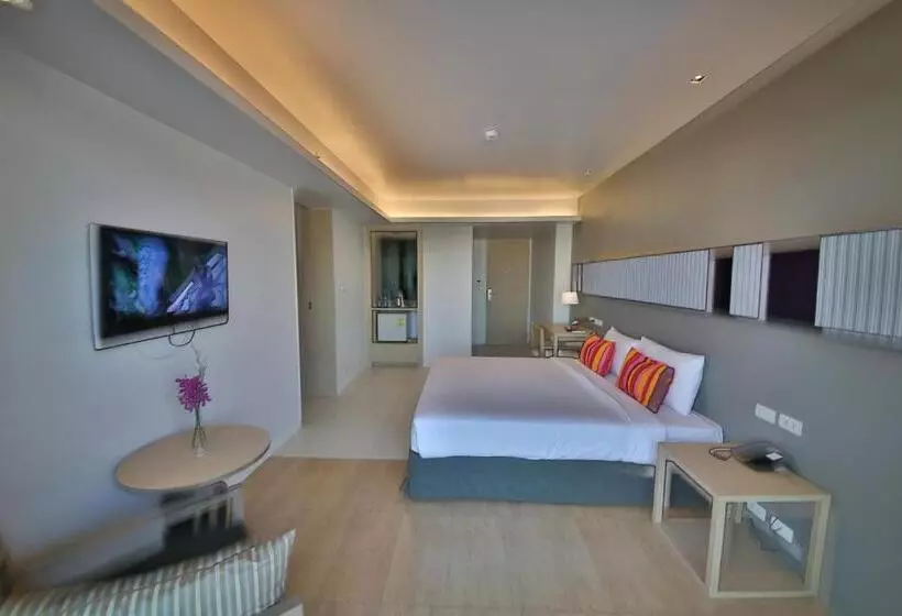 酒店 The Sun Xclusive