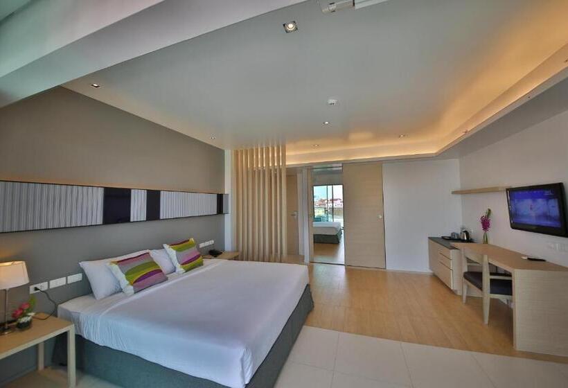 Отель The Sun Xclusive