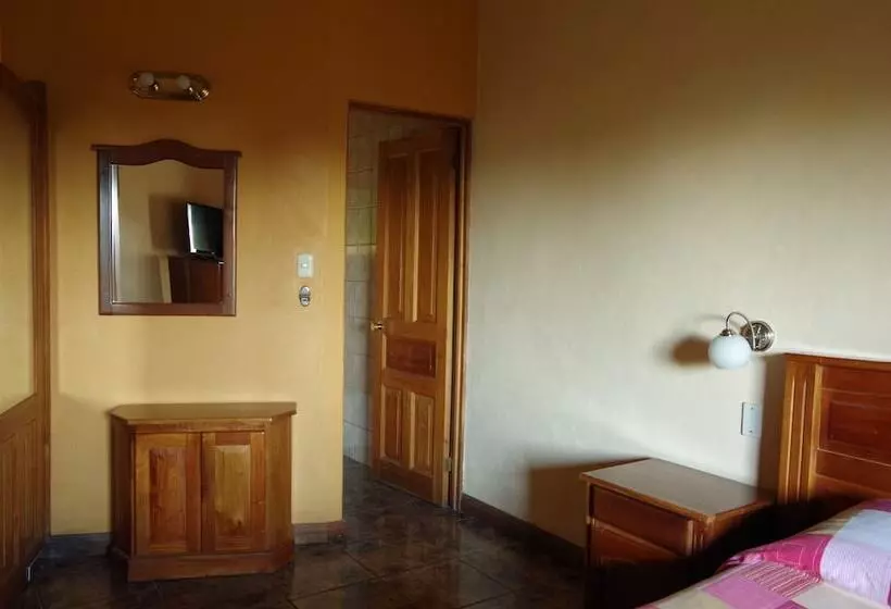 فندق Villa Zurquí