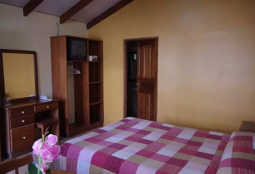 فندق Villa Zurquí