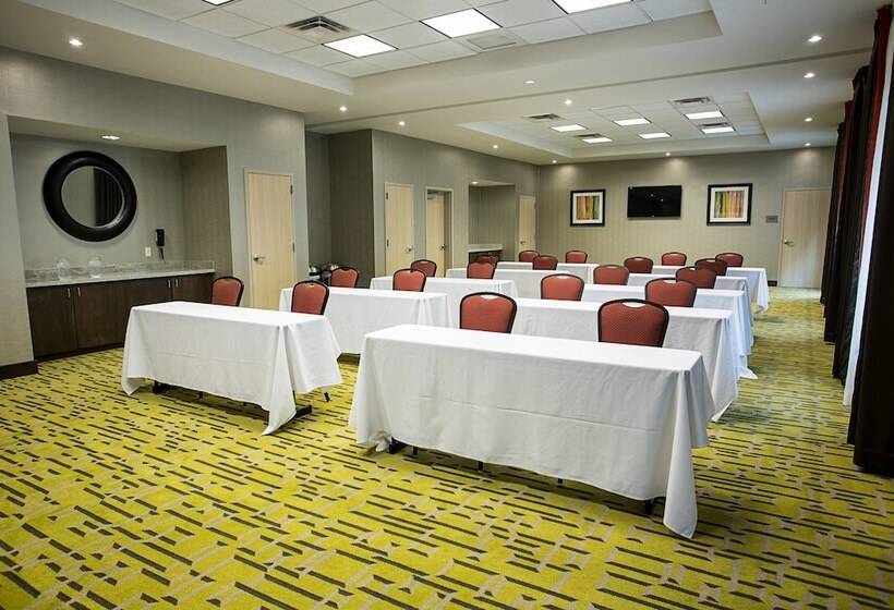 Fairfield Inn & Suites By Marriott Moscow