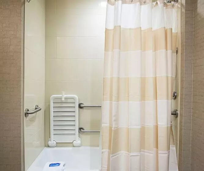 Fairfield Inn & Suites By Marriott Moscow